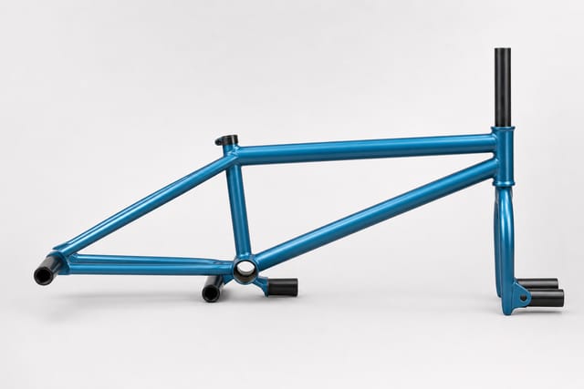 BMX-Rahmen mit Gabel und vier Pegs, ohne Laufräder